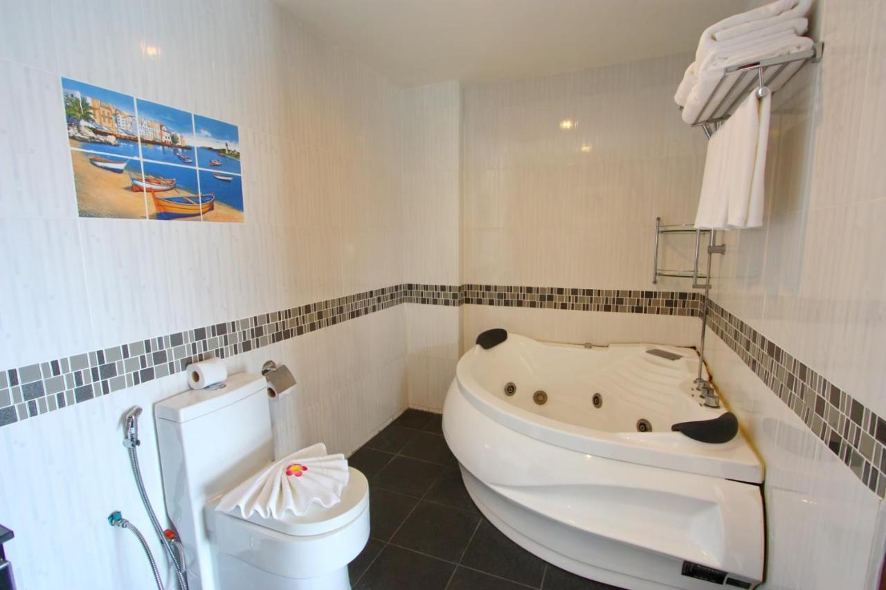 Valhalla Pattaya Hotel Bãi biển Jomtien Ngoại thất bức ảnh