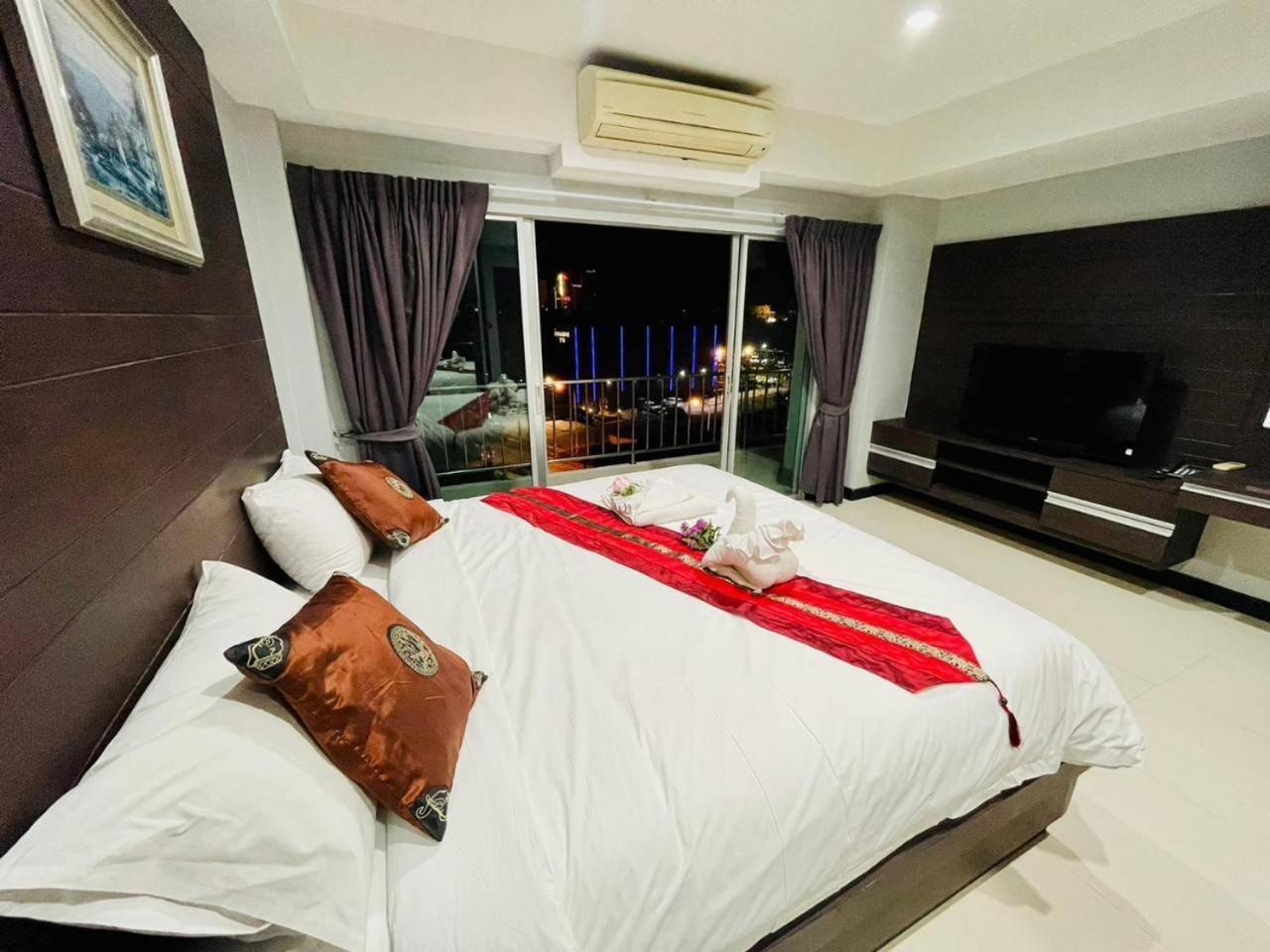 Valhalla Pattaya Hotel Bãi biển Jomtien Ngoại thất bức ảnh